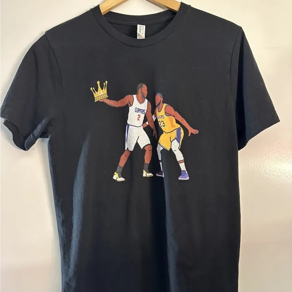LeBron James - Kawhi Leonard Stealing His Crown 🏀 Black Tshirt